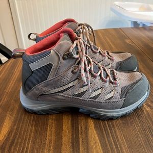Columbia Women’s Crestwood Hiking Boot